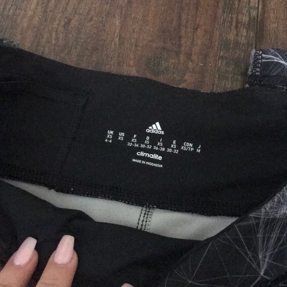 Adidas cropped leggings - Picture 2 of 4